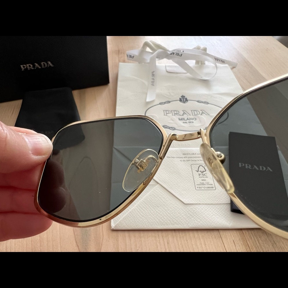 Good Condition, Authentic Prada Polarized Sunnies. - image 6